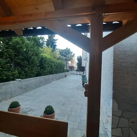 Dino Apartmán Selce