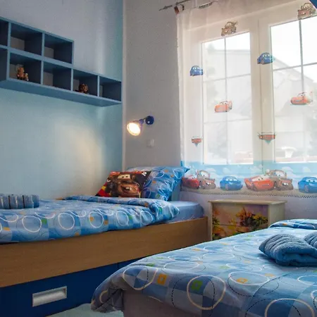 Dino Apartmán