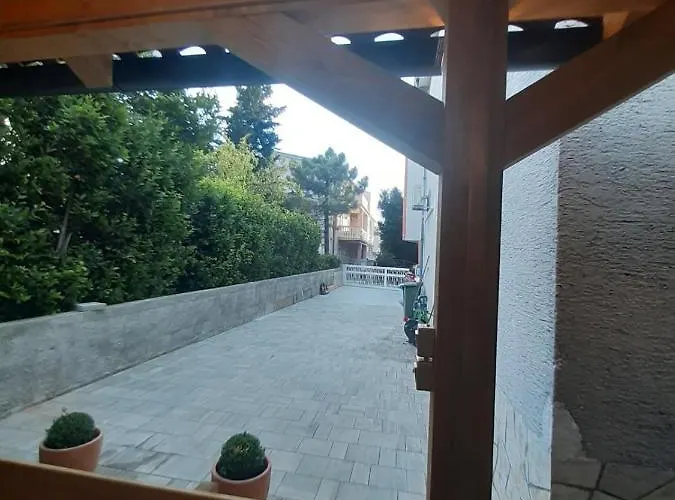 Dino Apartman Selce